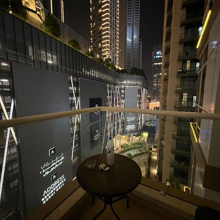 Downtown Holiday'S - 1 Min To Dubai Mall & Burj Khalifa Hostel Exterior foto