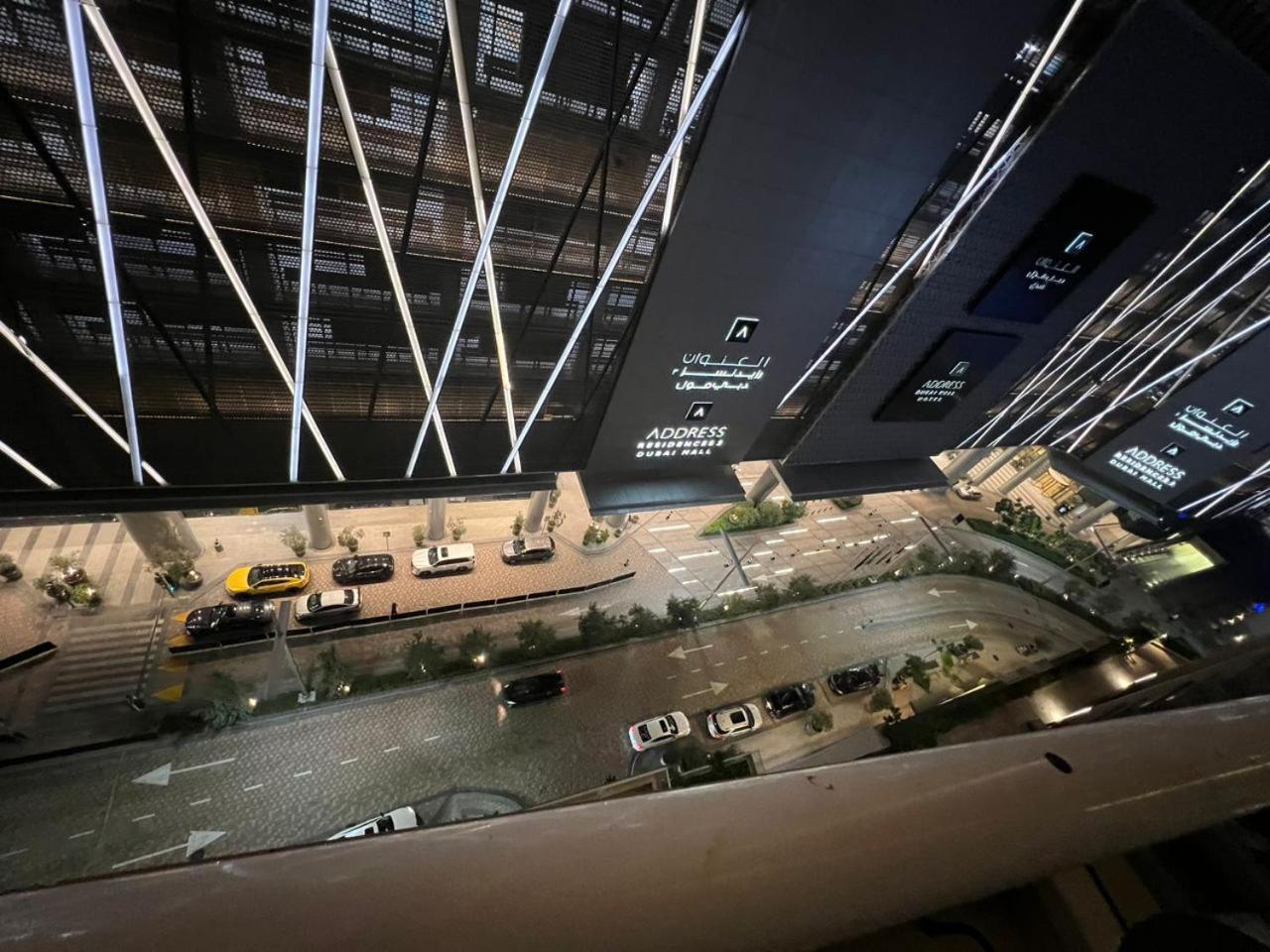 Downtown Holiday'S - 1 Min To Dubai Mall & Burj Khalifa Hostel Exterior foto