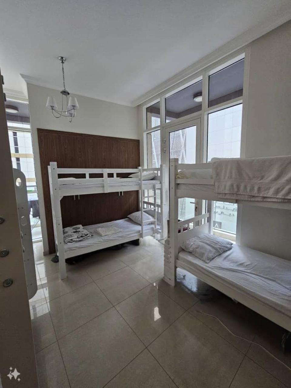 Downtown Holiday'S - 1 Min To Dubai Mall & Burj Khalifa Hostel Exterior foto