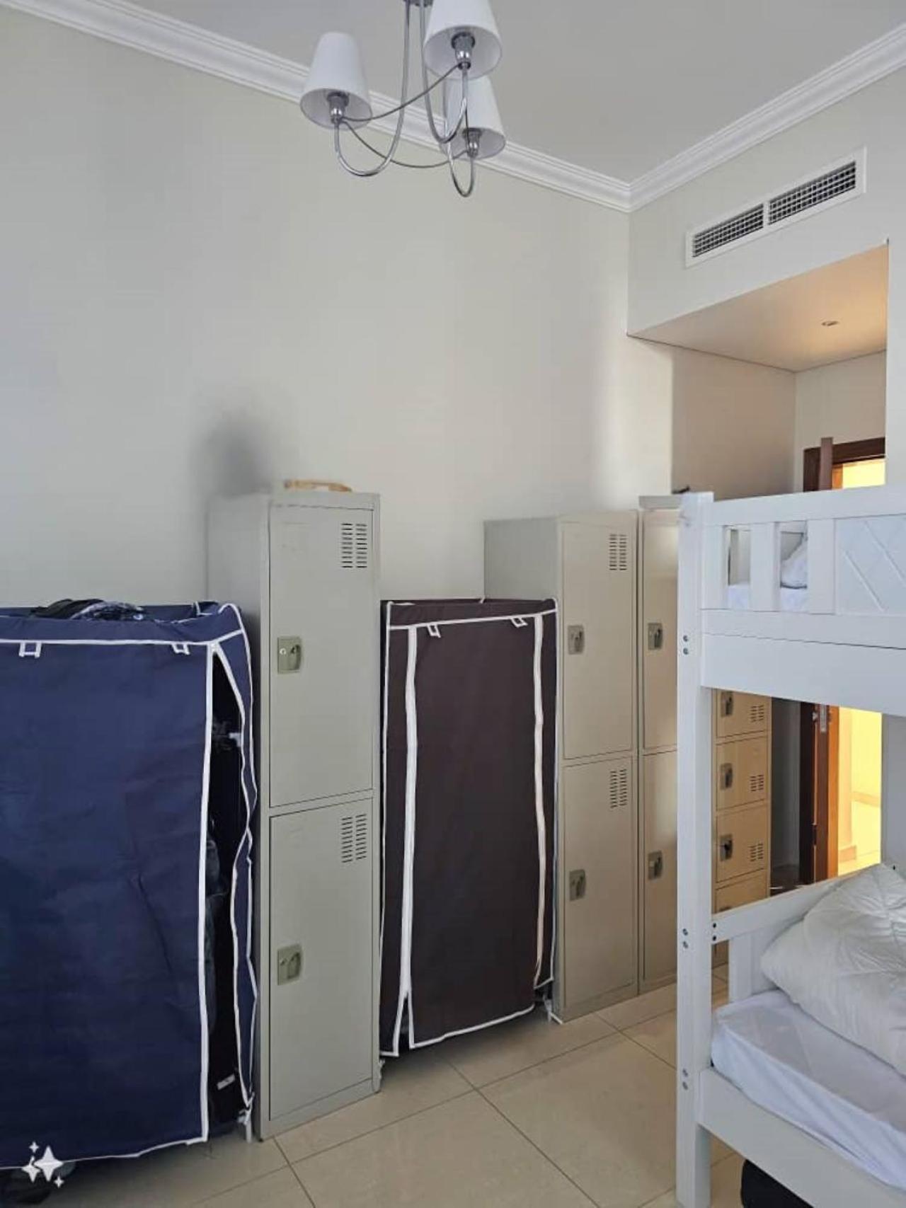 Downtown Holiday'S - 1 Min To Dubai Mall & Burj Khalifa Hostel Exterior foto
