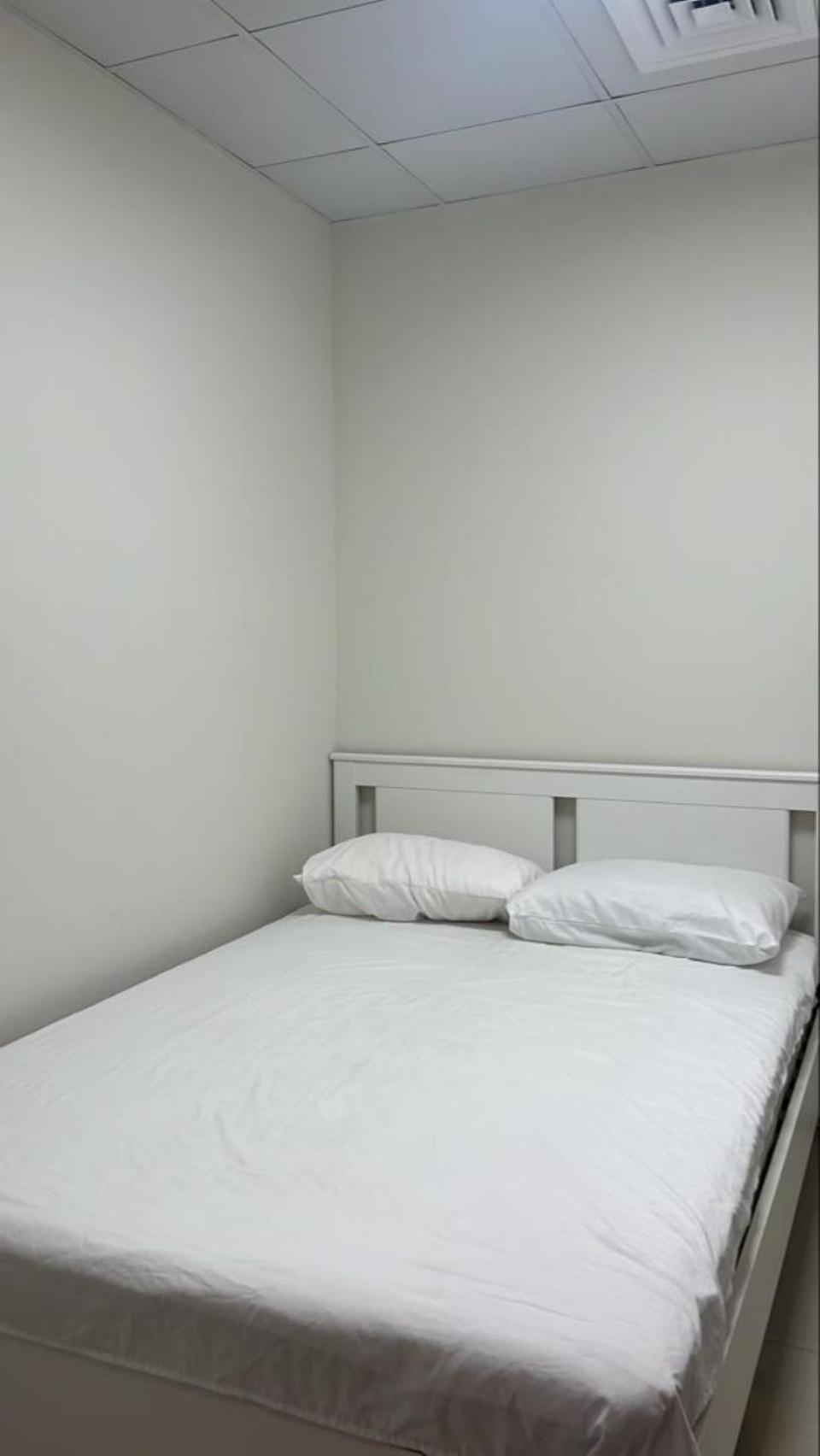 Downtown Holiday'S - 1 Min To Dubai Mall & Burj Khalifa Hostel Exterior foto
